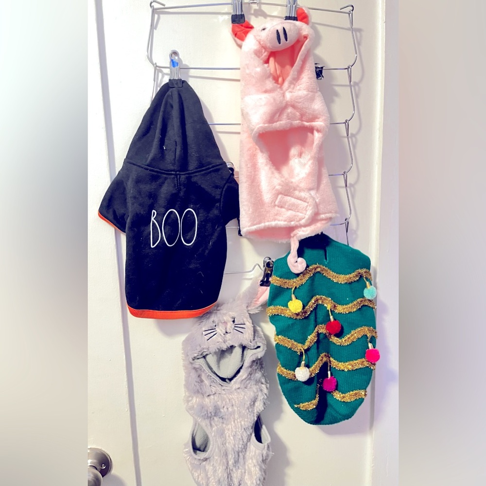 Dog sweaters or costumes range from Xs-sm